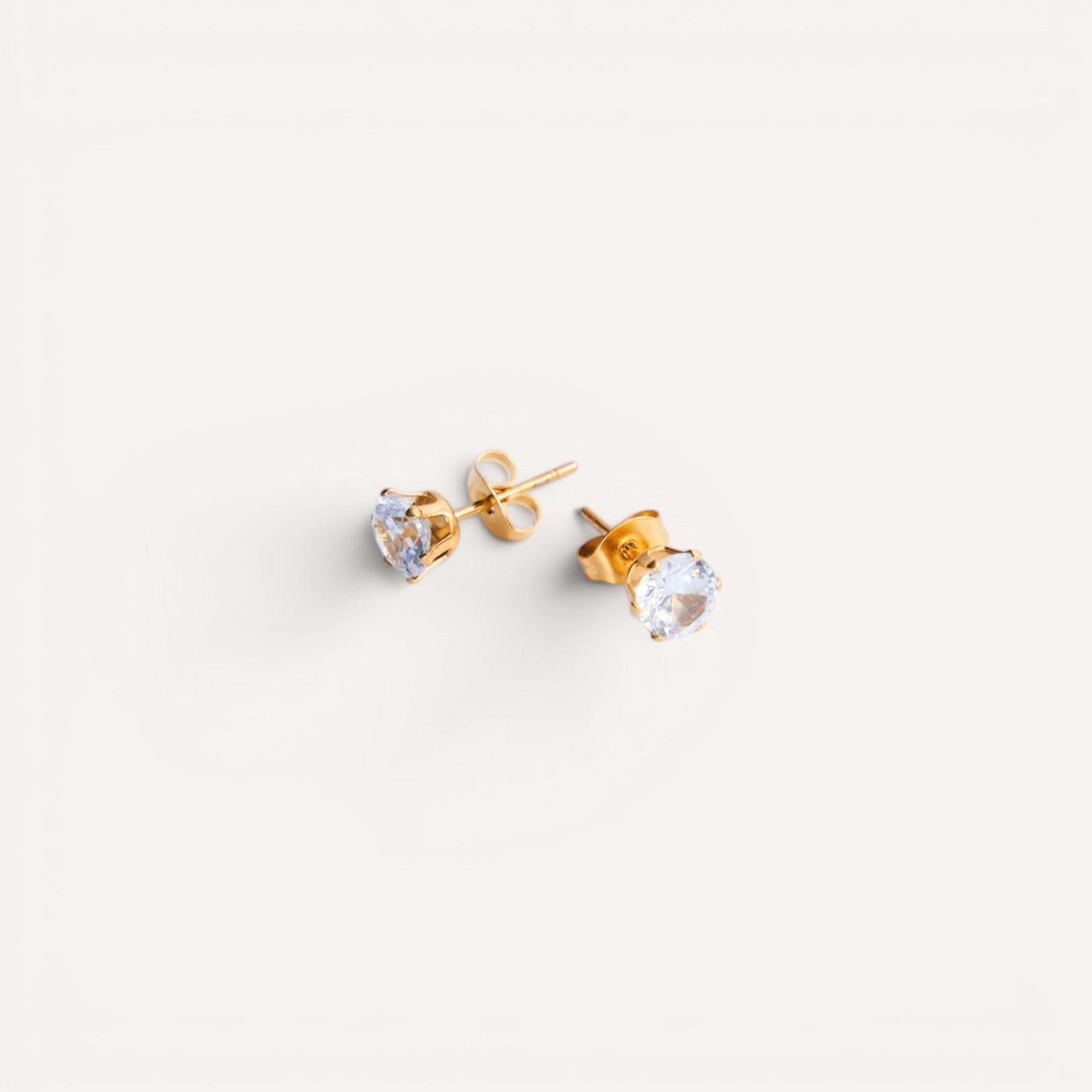 ジルコニアピアス 6mm #p50 – LUCEN