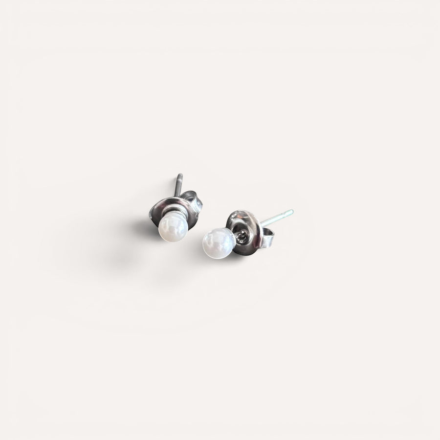 パールピアス 4mm #p4 – LUCEN